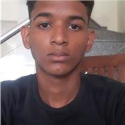 Estudante sem experiência disposto a ensinar a crianças